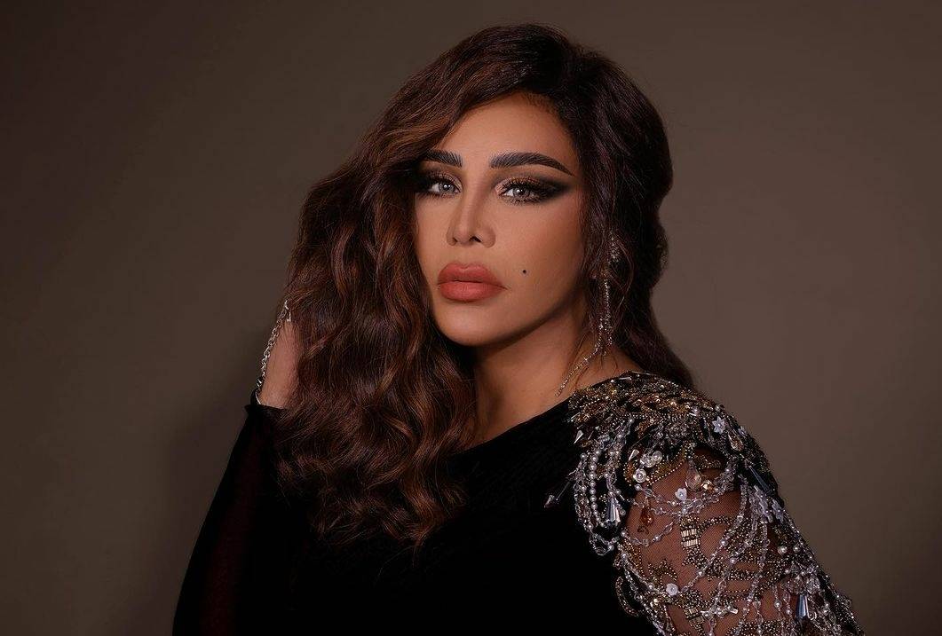 بطرافة... أحلام تطالب بحقيبتها المسروقة في باريس