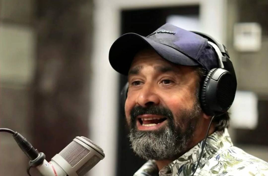 بالصور - كريم عبد العزيز يفاجئ الجميع بشكله في مسلسل 