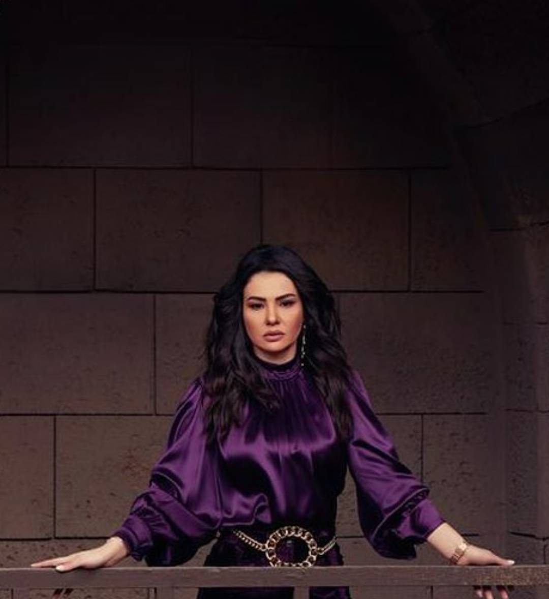 بالفيديو - دينا فؤاد تروّج لمسلسل 