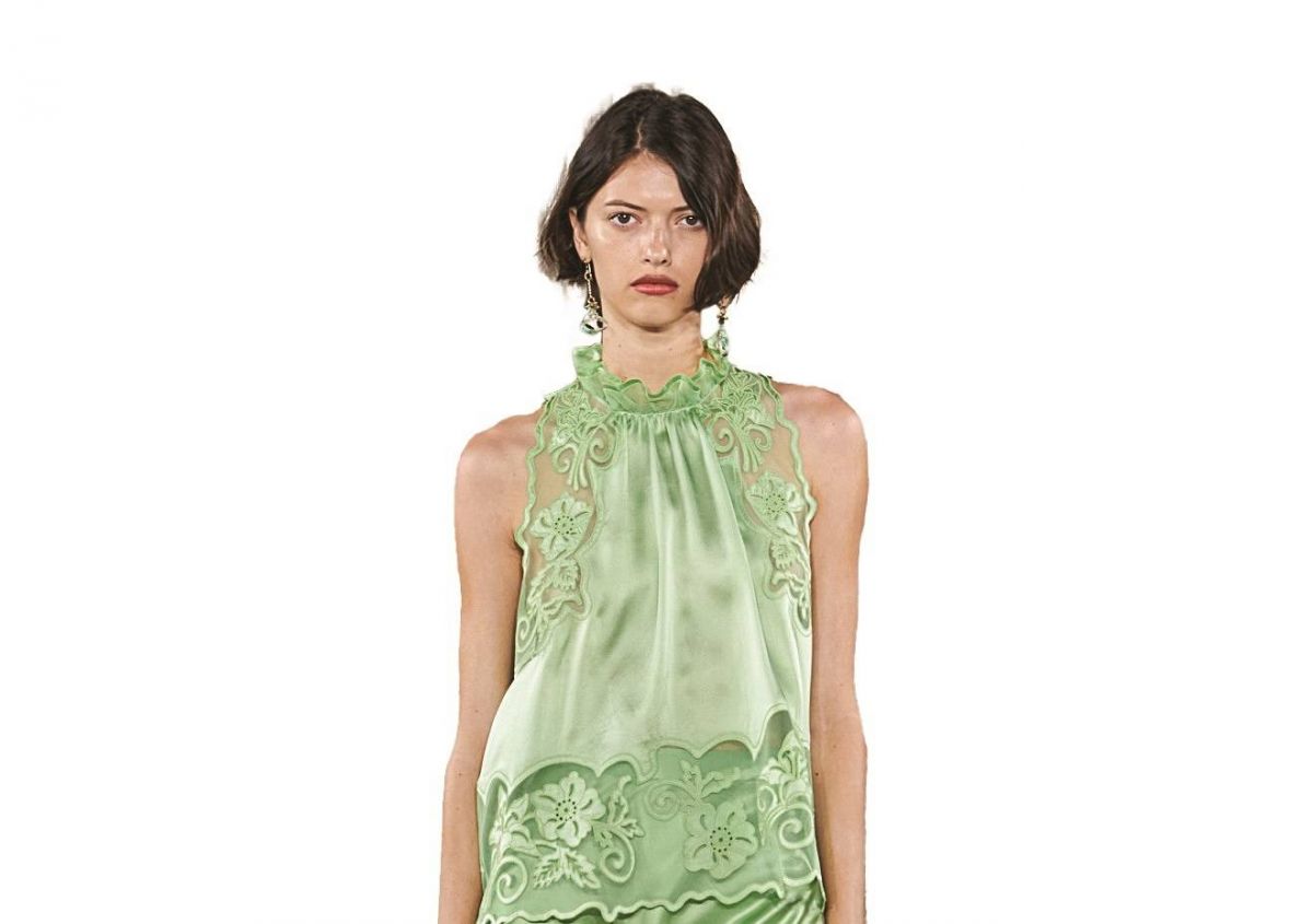 تدرج الأخضر لإناقة ملفتة والـPistachio اللون المثالي هذا الموسم