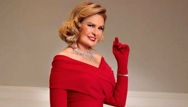 يسرا توجّه رسالة لجمهورها في 