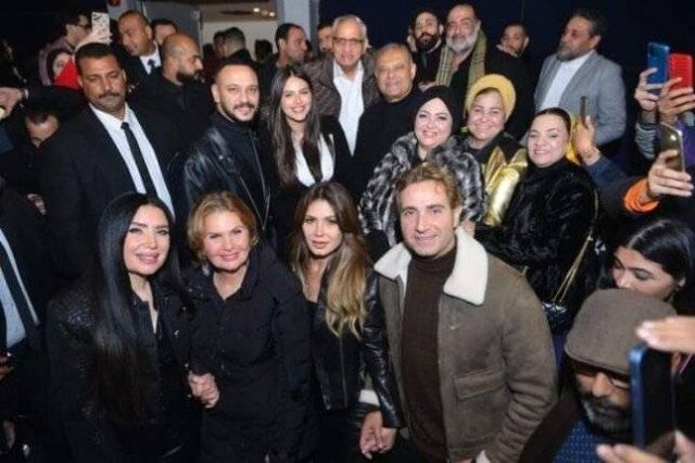 بالفيديو والصور - يسرا تحتفل بعرض فيلم 