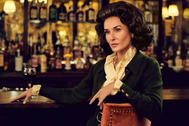  ديمي مور في Feud: Capote vs. The Swans