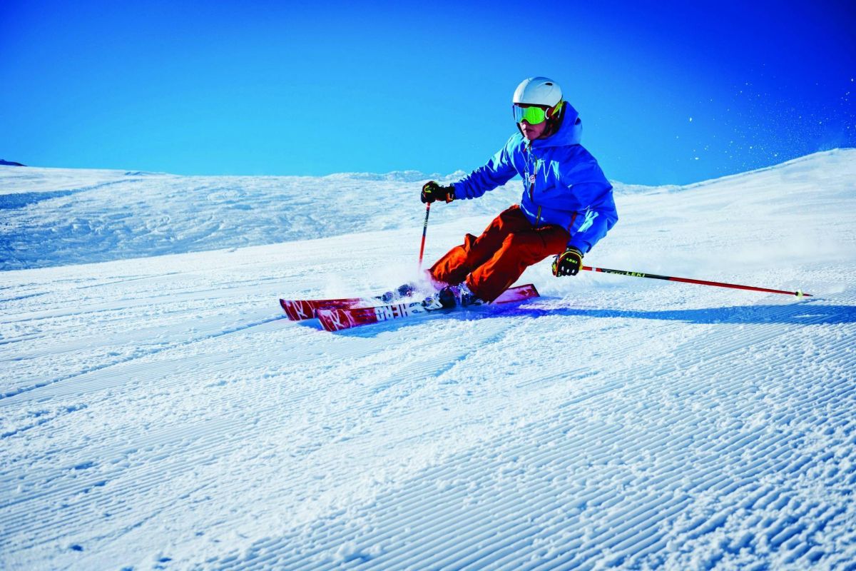 رحلات ثلجية فاخرة: استمتعوا بالشتاء في أماكن ساحرة حول العالم