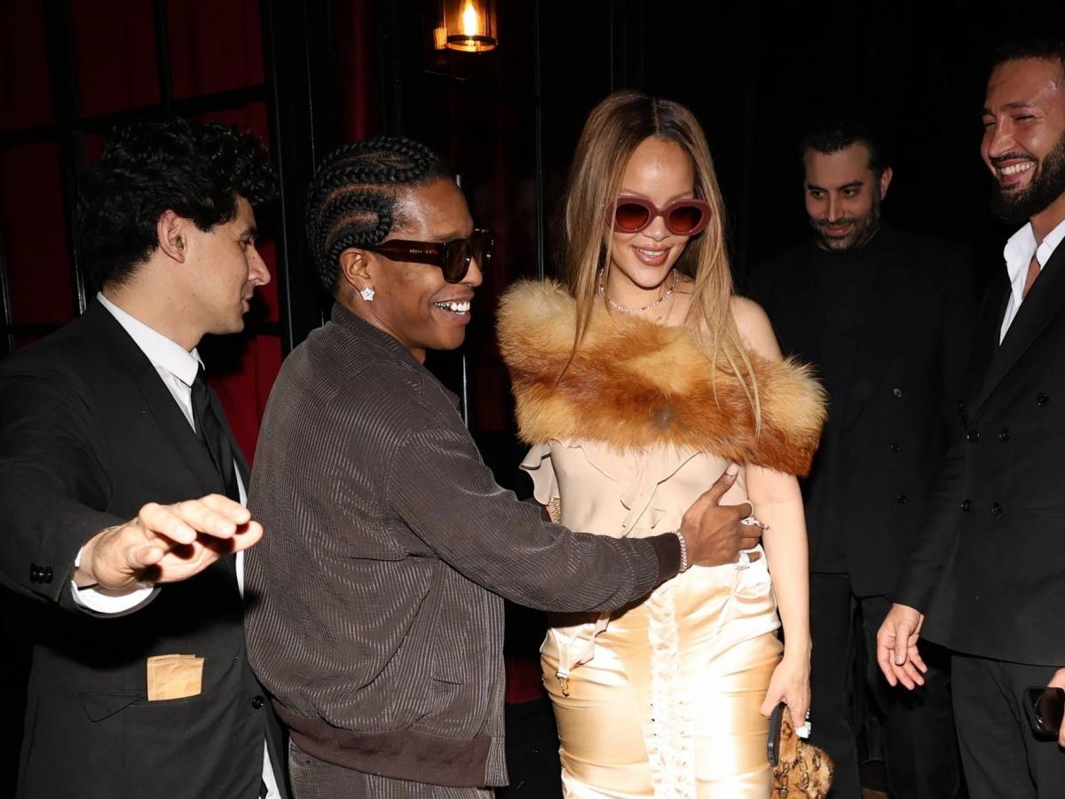 ريهانا وآساب روكي بإطلالات متناسقة في عشاء باريسي... ثمن حقيبة يدها باهظ جداً