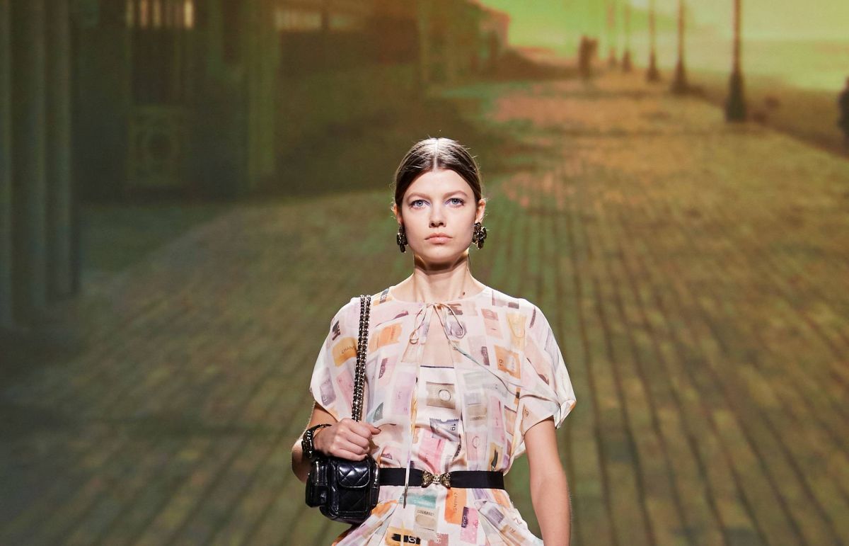 مجموعة مميزة للملابس الجاهزة من CHANEL لخريف وشتاء 2024/2025