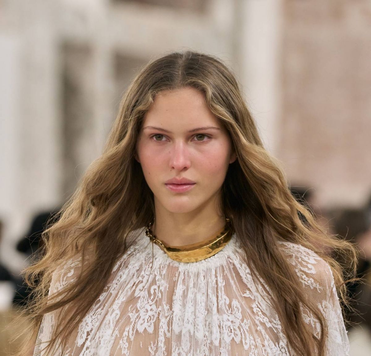 دار Chloé تقدّم مجموعة مبتكَرة لكل امرأة جريئة وأنيقة