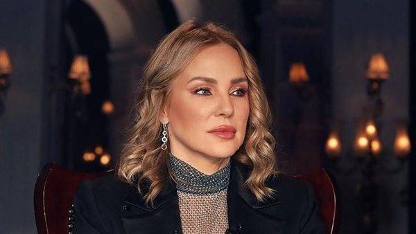 شيرين رضا توجّه رسالة لأحمد مكي بعد احتراق منزل 