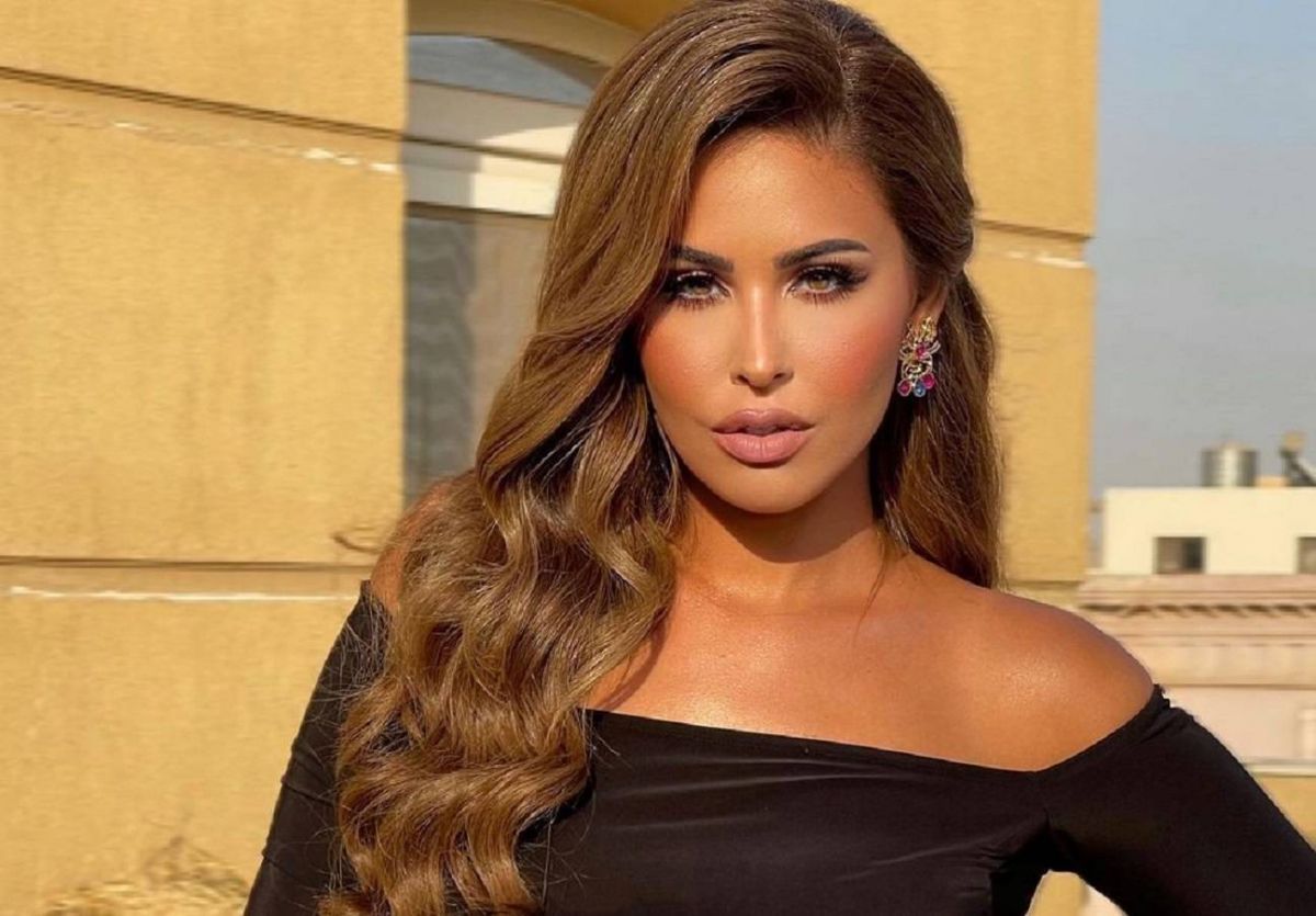 مي سليم تمازح جمهورها خلال ترويجها لدورها في 