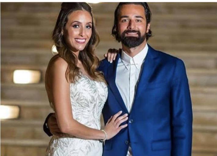 أحمد حاتم وزوجته