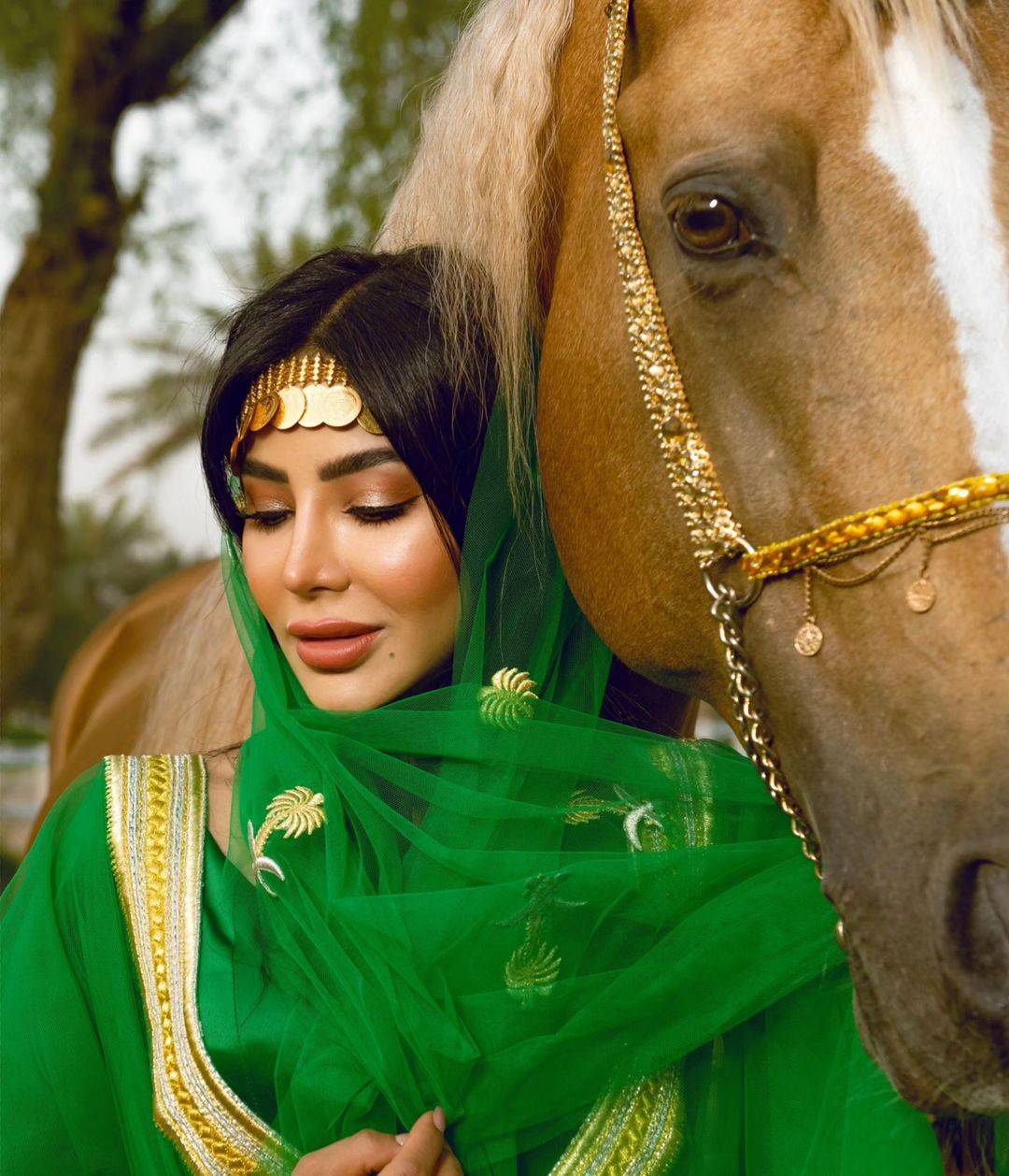 لجين عمران تطلق مجموعتها الأولى من الأزياء الجاهزة في أجواء حماسية