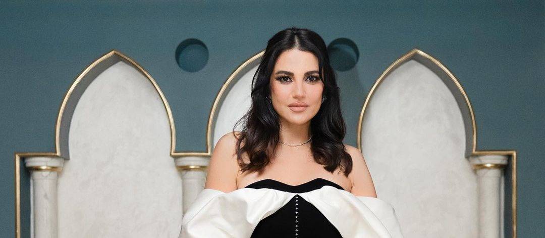 درّة وسلمى أبو ضيف بالتوب نفسه... مَن منهما نسّقته أفضل؟