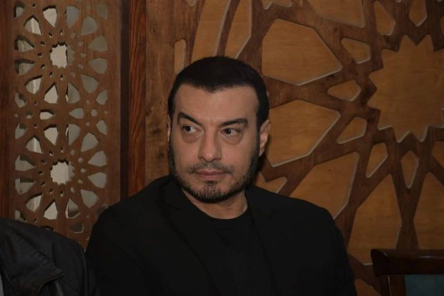 إيهاب توفيق في عزاء حلمي بكر