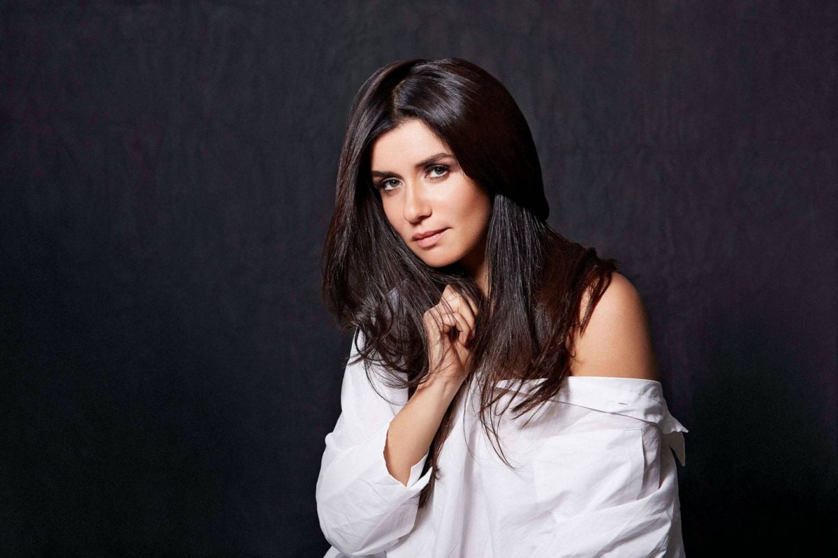 بسبب سور فيلتها... سيدة تتّهم غادة عادل بسبّها وهذا قرار النيابة