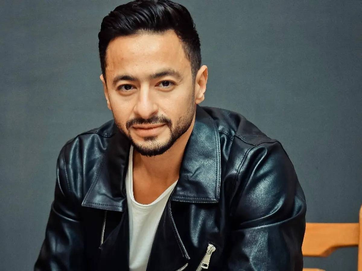 حمادة هلال يحتفل بميلاد زوجته في هذا المكان!