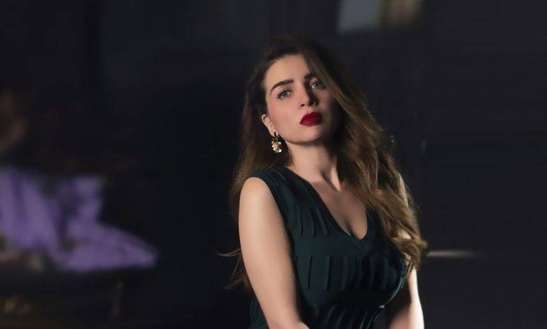 أسباب ابتعاد ميّ عز الدين عن الـ