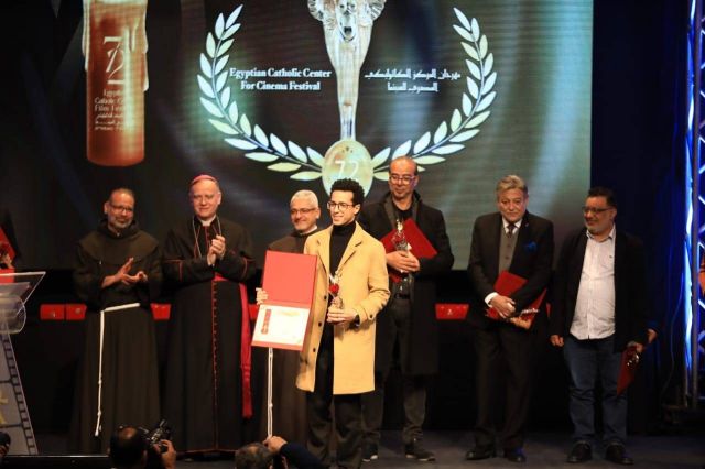 طه دسوقي يتلقى جائزة أفضل ممثل دراما من المركز الكاثوليكي