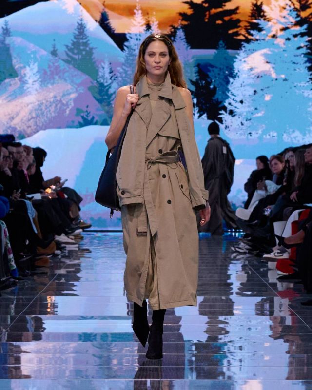BALENCIAGA WINTER 24 LOOK 20_FRANKIE RAYDER