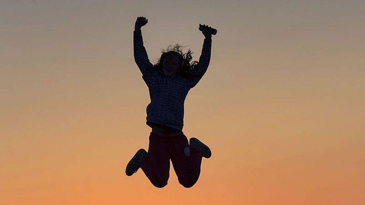 شراء واحد من هذه الأشياء قد يجعلك أكثر سعادةً