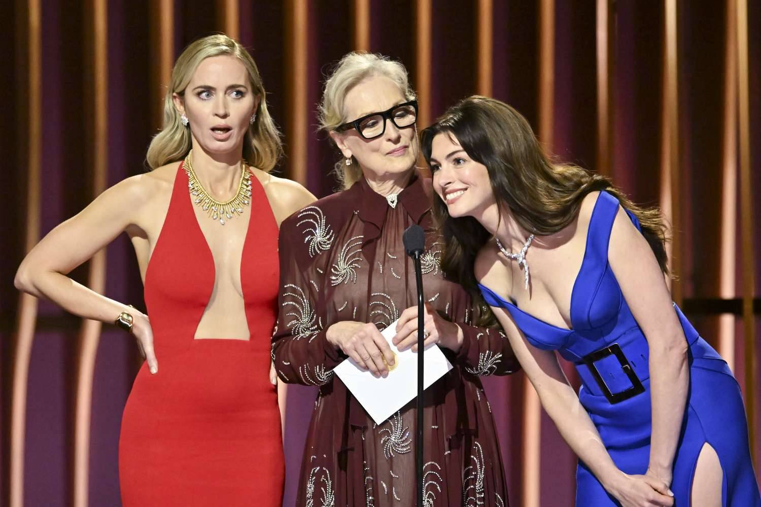آن هاثاواي وميريل ستريب وإميلي بلانت آن هاثاواي وميريل ستريب وإميلي بلانت