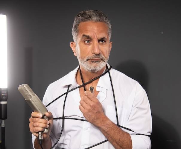 باسم يوسف ينضم إلى 