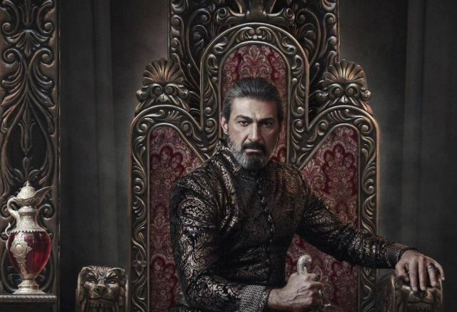 بالفيديو - ياسر جلال: لست فناناً مدللاً وأتعب على شغلي