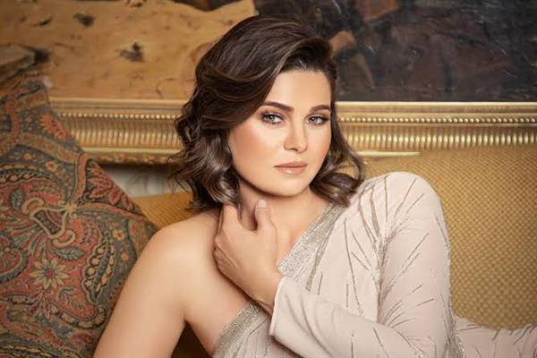 قبل انتهاء عرضه... إياد نصار ويسرا اللوزي يتفوّقان على حمادة هلال وكريم عبد العزيز