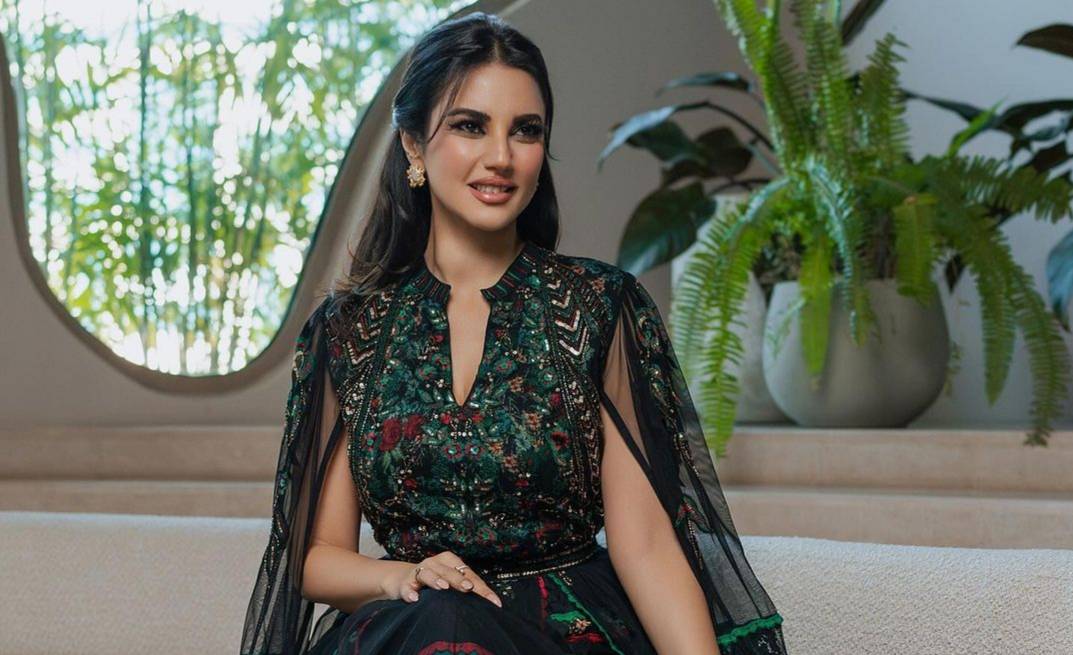 القفطان المغربي خيار النجمات الأول في رمضان... أناقة ورقي