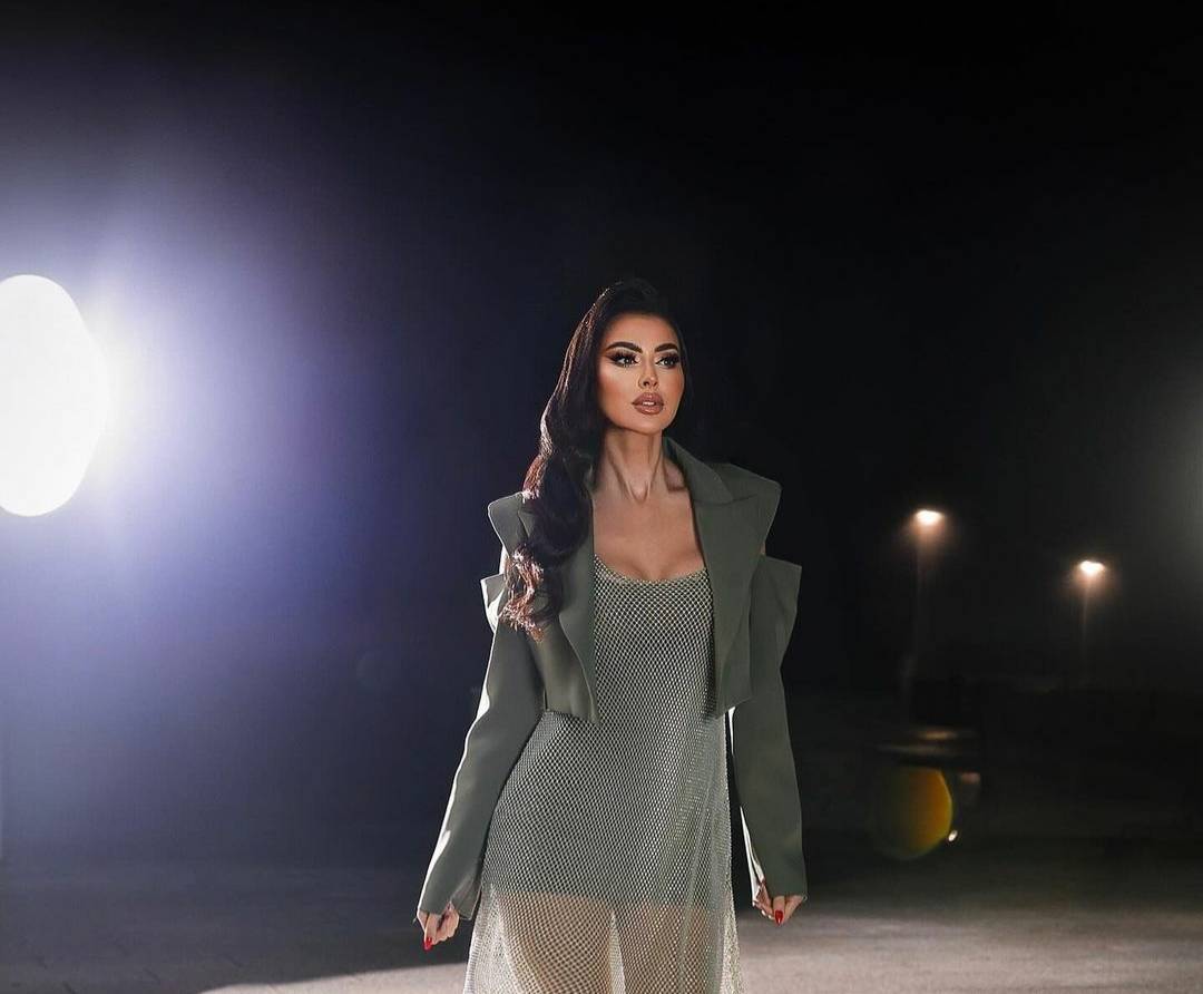 مريم حسين تتألق بقفطان مغربي أنيق ومجوهرات فخمة