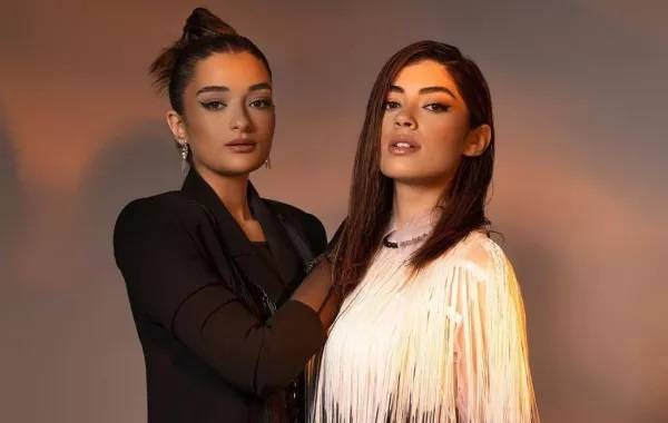 ليلى وملك أحمد زاهر