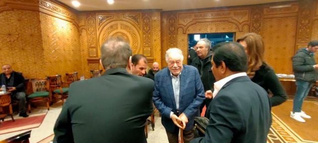 يحيى الفخراني في عزاء والدة رانيا فريد شوقي