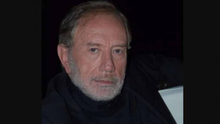 فؤاد شرف الدين تحت خطر الموت بسبب ورم في رأسه