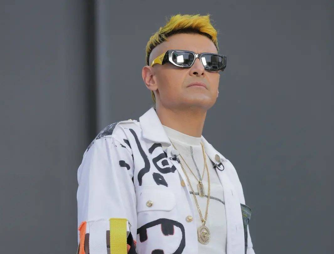 أحد ضحايا رامز جلال يهدّد بعد كسر كتفه: 