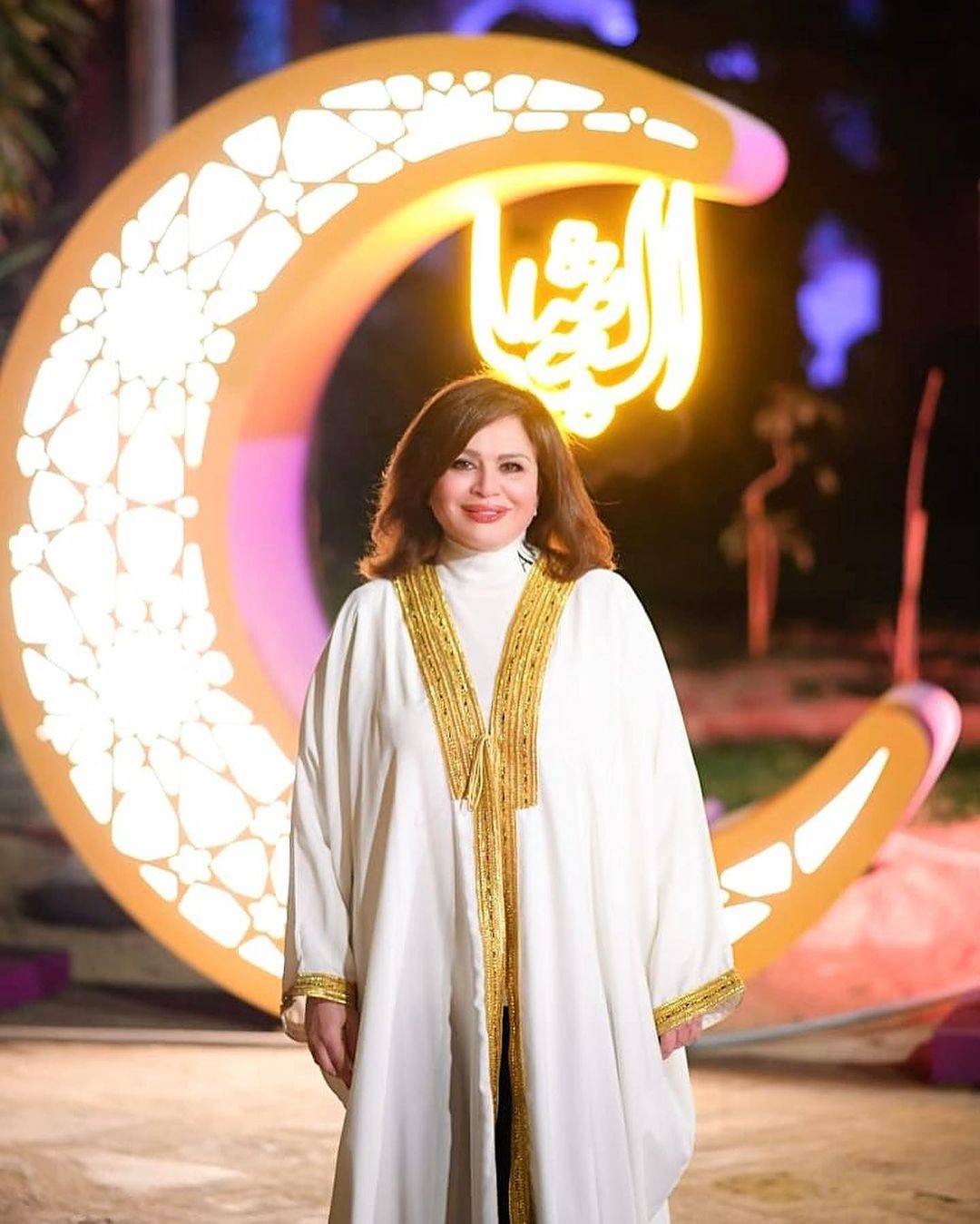 بالصور - إلهام شاهين تعلن سبب موافقتها على مشروع توثيق تاريخها الفني