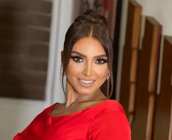 روجينا تقيم احتفالين في يوم واحد