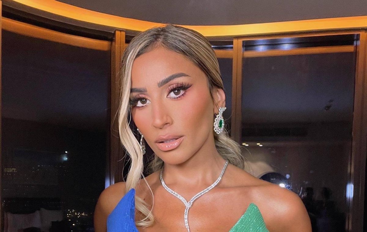 بالفيديو - دينا الشربيني تستقبل الأخوات شيحة في جو خليجي