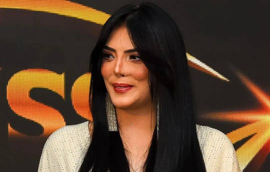 حورية فرغلي على المسرح للمرة الأولى بشخصية من 