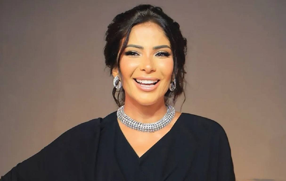 منى زكي