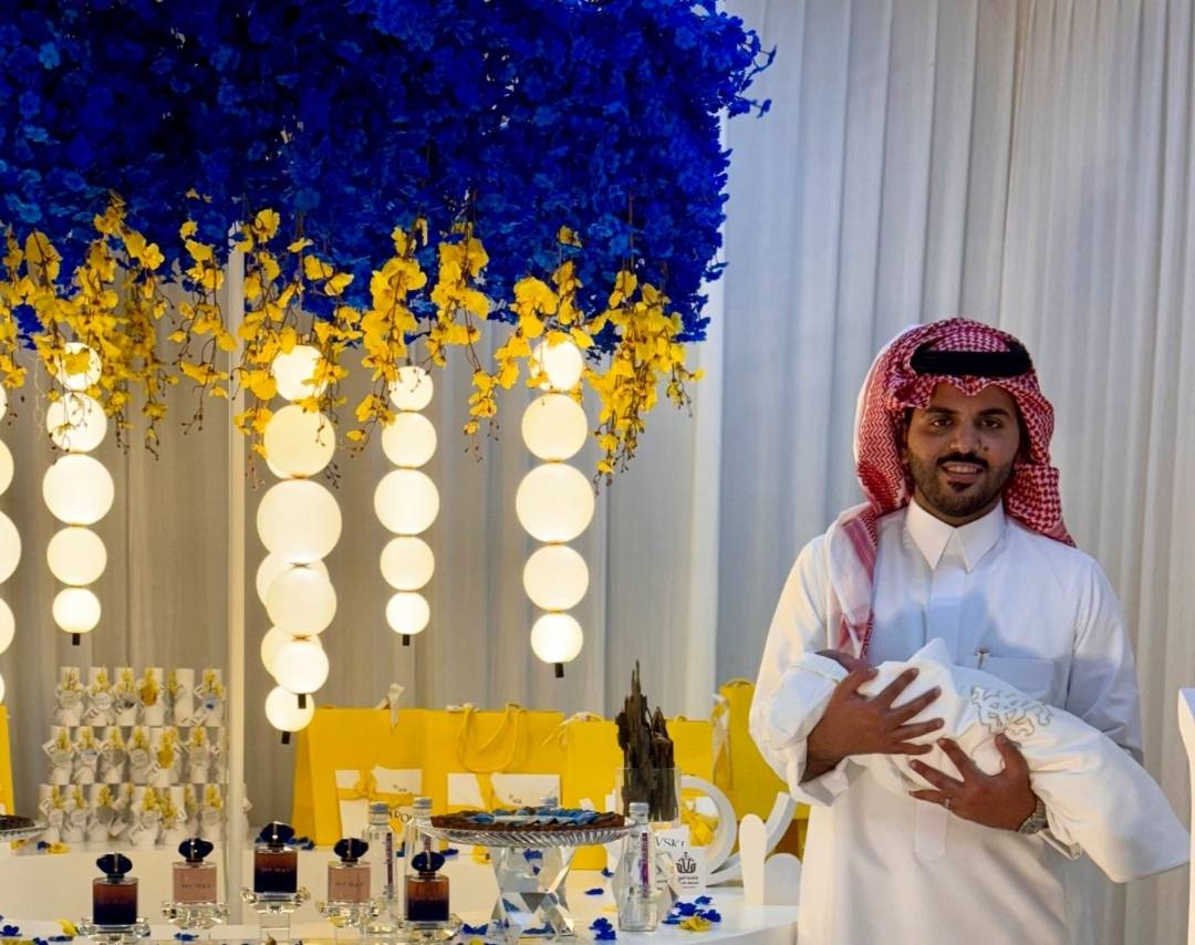 بالفيديو - هدية من مشهور على 