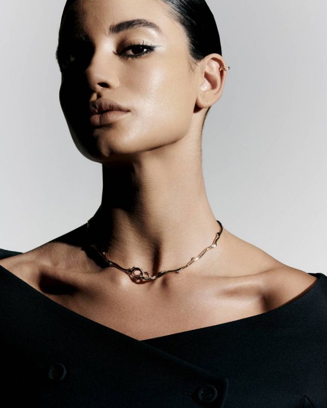 أقراط وعقد Bois de Rose من الذهب الوردي والماس من Dior Fine Jewellery 