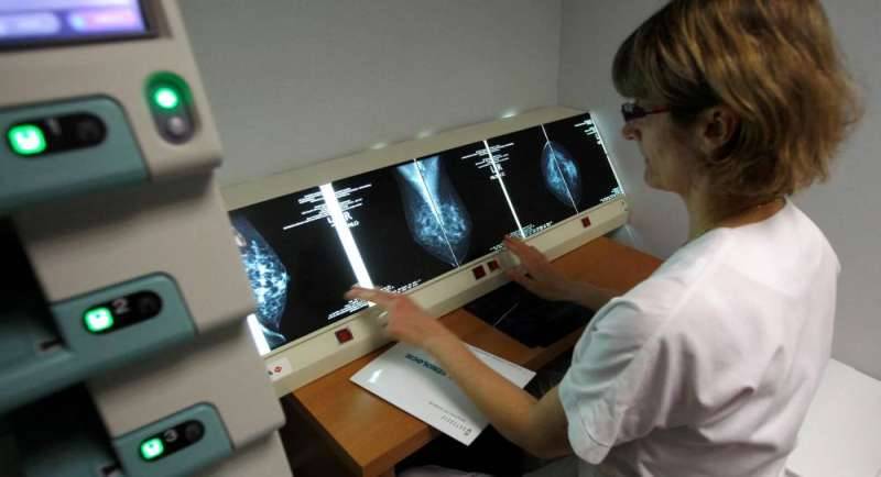 تطوير روبوت يكتشف هذا النوع من السرطان ويقتله في 45 دقيقة!