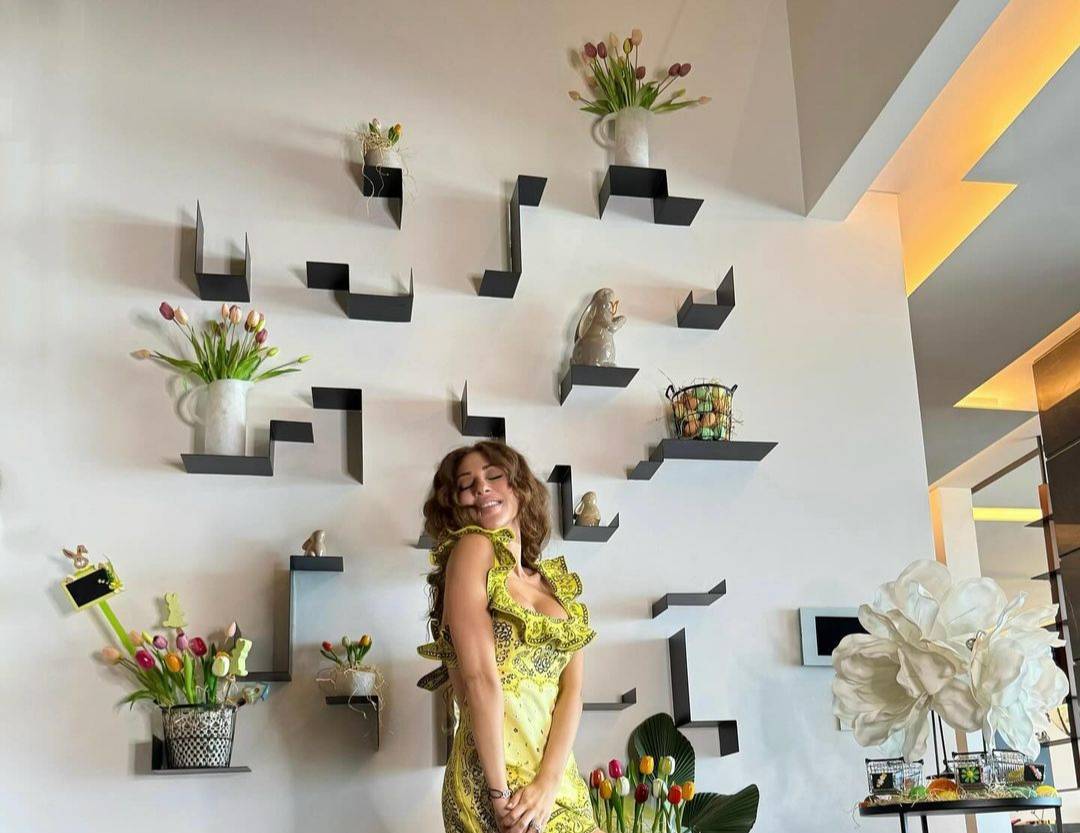 بالصور - ميريام فارس تزيّن منزلها وتحتفل بعيد الفصح مع طفليها