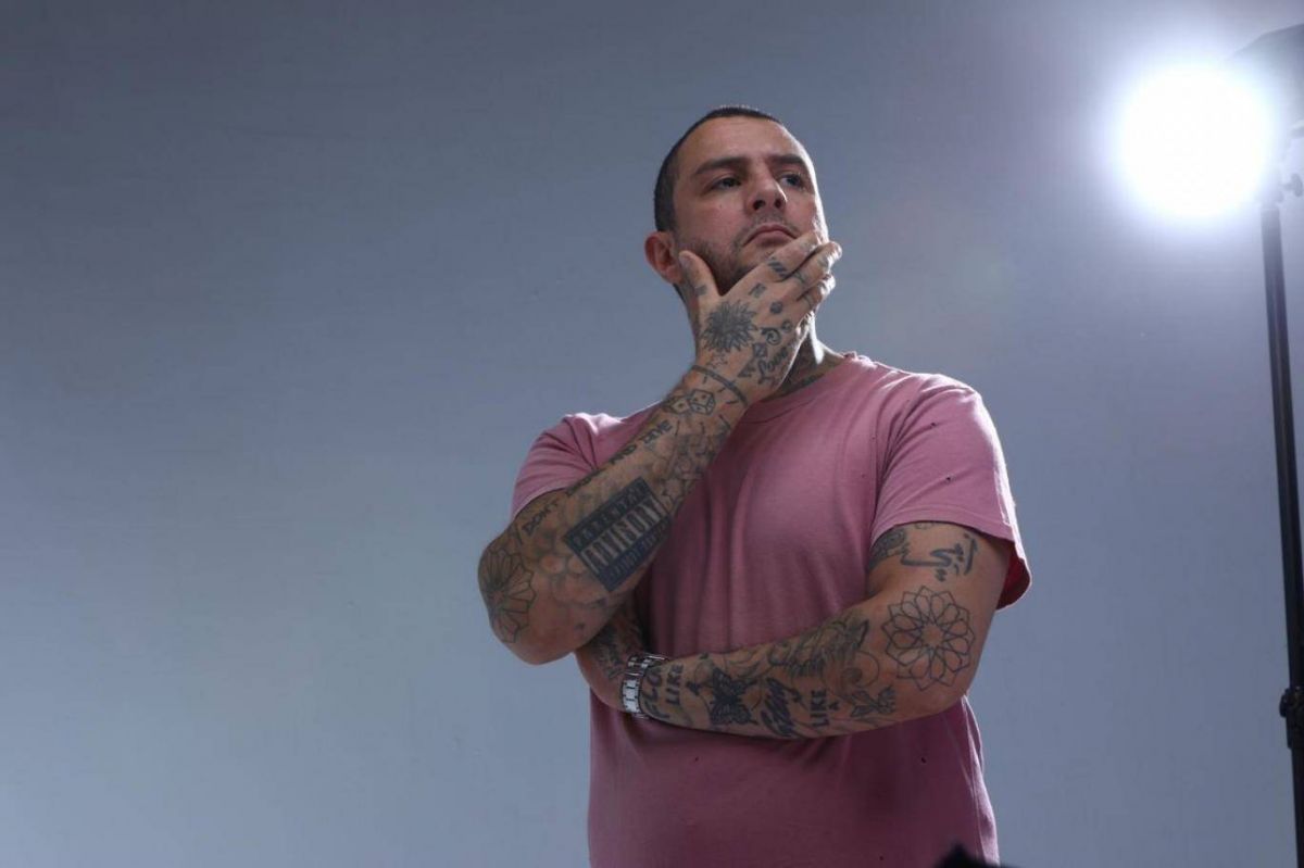 أحمد الفيشاوي ينشر فيديو طريفاً لنجوم الفن بالذكاء الاصطناعي