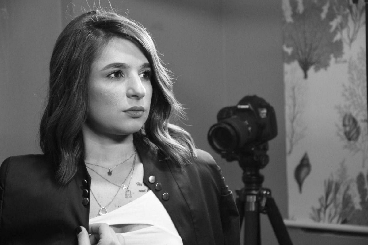 رنين كسرواني تعود إلى المسرح و