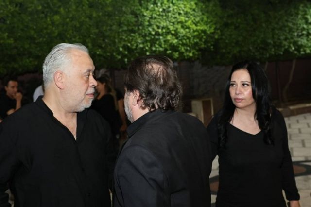 أشرف زكي في عزاء والدة ريم أحمد