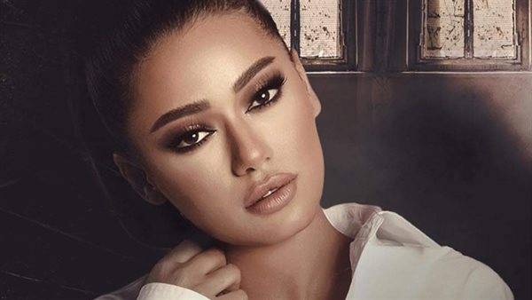 الموت يفجع رحمة رياض والنجوم يواسونها