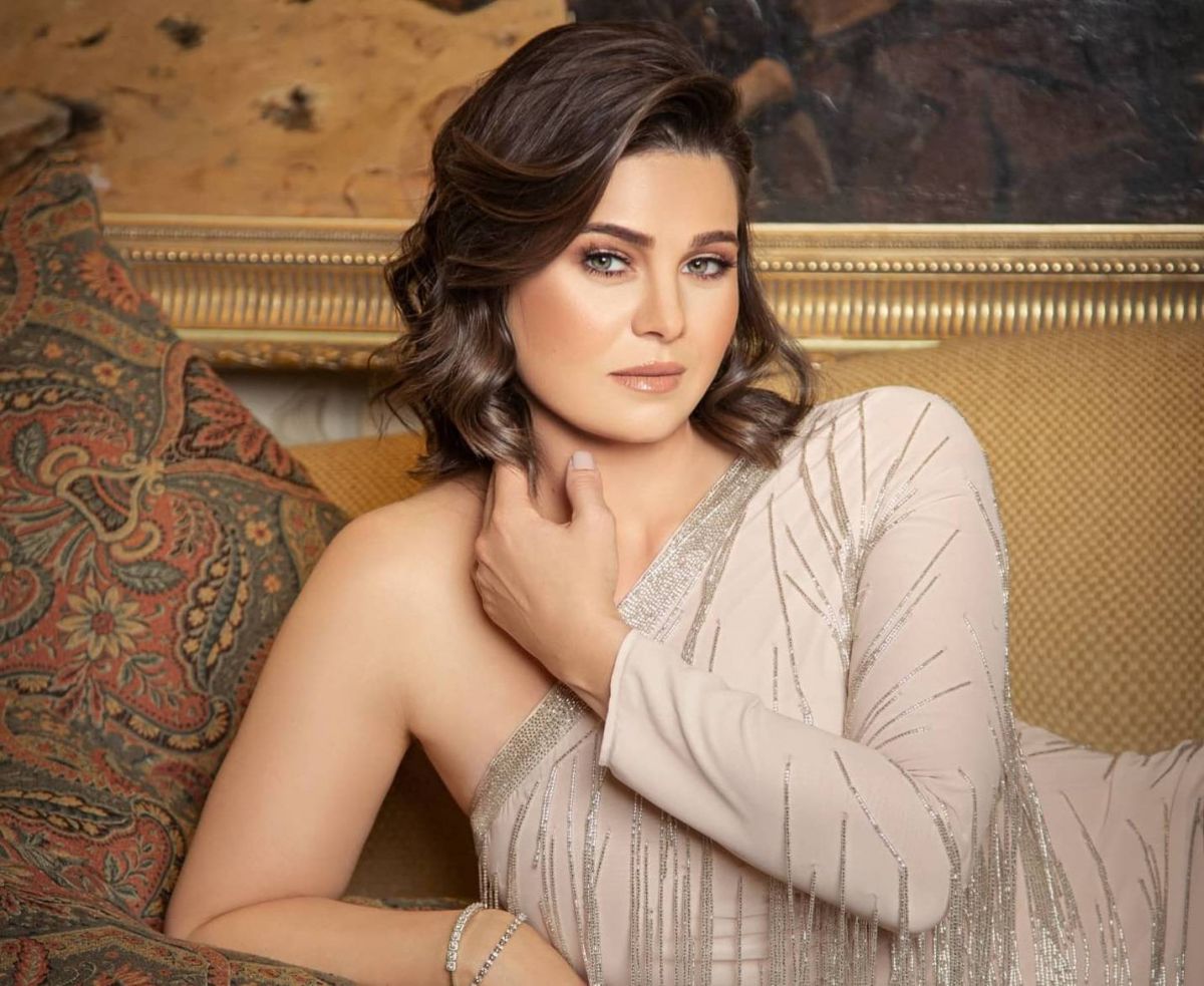 يسرا اللوزي تعلن مفاجأة حول لجوئها لطبيب نفسي