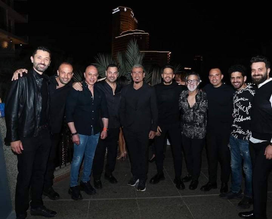 بالصور - منهم عمرو دياب وأحمد حلمي... محمد حماقي يحتفل مع نجوم الفن بعيد ميلاد مدير أعماله