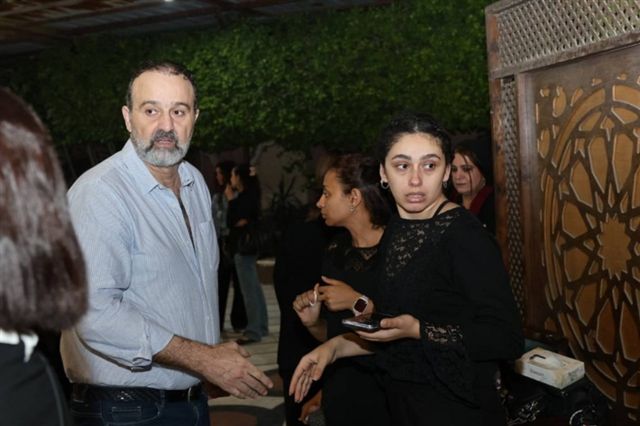 أيمن عزب يواسي ريم أحمد