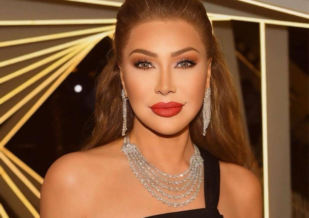 نوال الزغبي حديث الجمهور بمجوهرات ماسية بـ 5 مليون دولار